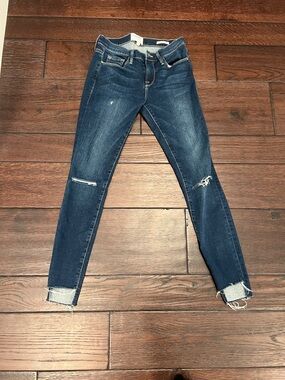 Frame Denim Dark Blue Skinny Jeans with Knee Rips le skinny de jeanne